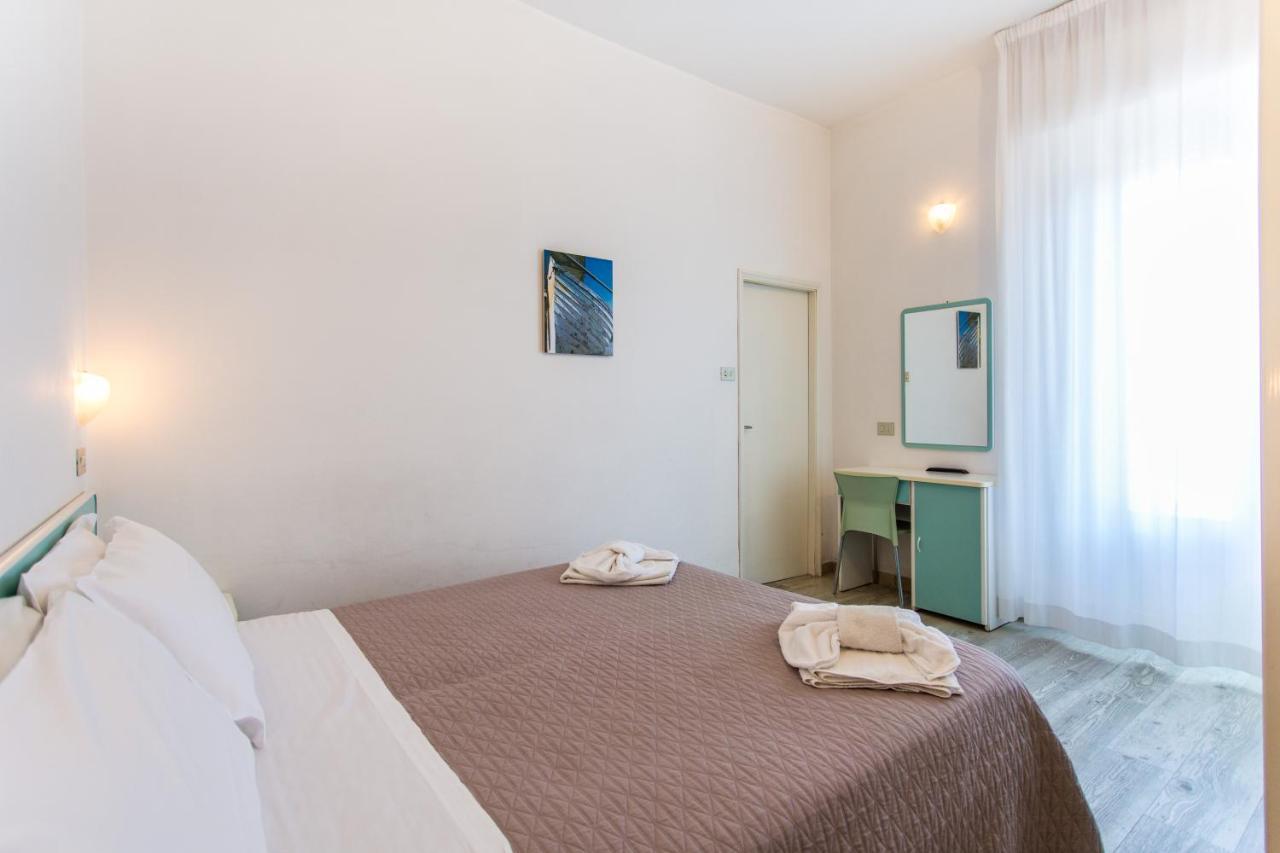 Hotel Savana Rimini Exterior foto
